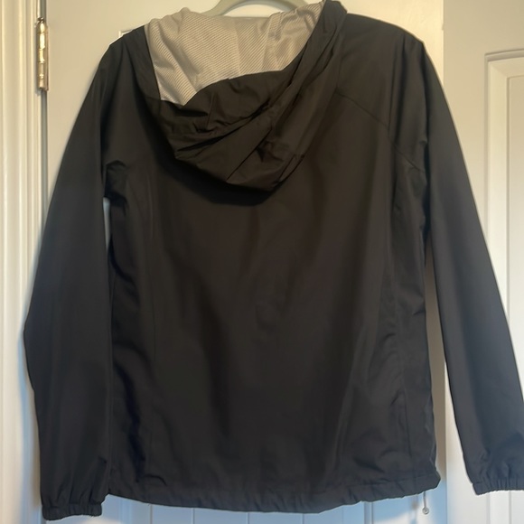 New Balance Jacket - Picture 2 of 3